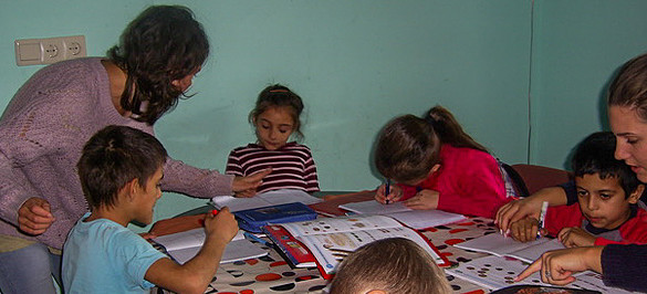 KleinwohnunHausaufgabenhilfe für Schulkinder im Dorf Bencecu de Jos
